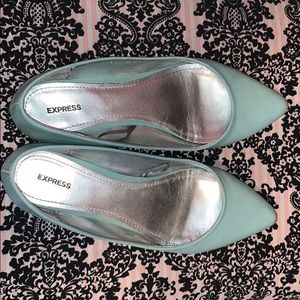 Tiffany Blue pointed toe Express flats Sz 9